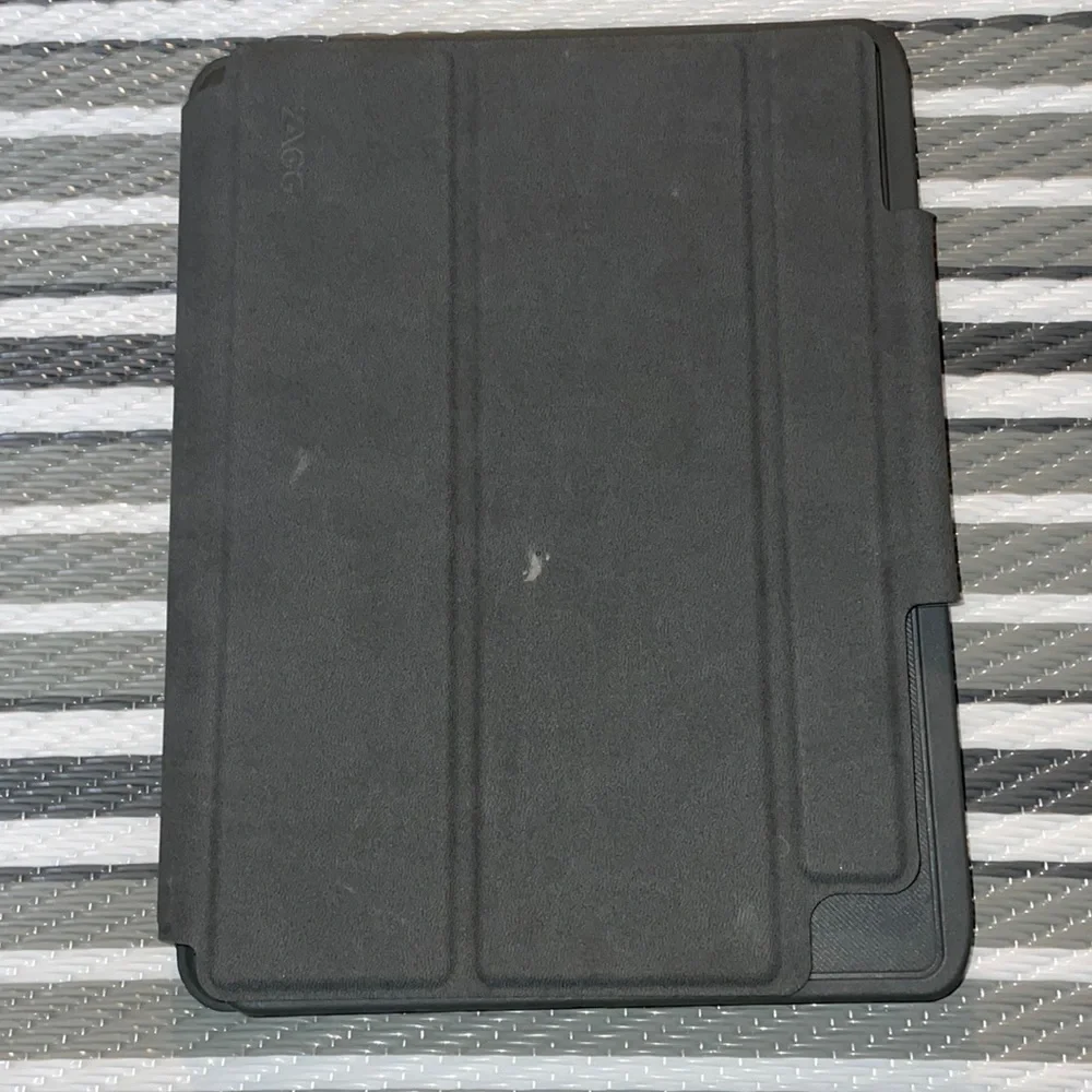 ZAGG IPad Case
